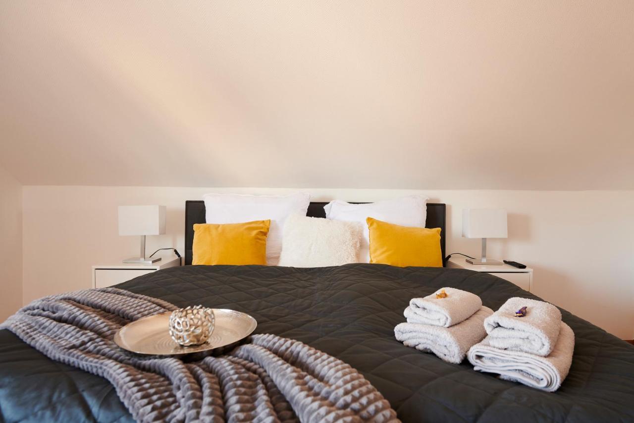 Grosszuegig & Stilvoll Parkplatz ,Ruhige Lage, 5 Personen, Langzeit Apartment Падерборн Екстериор снимка