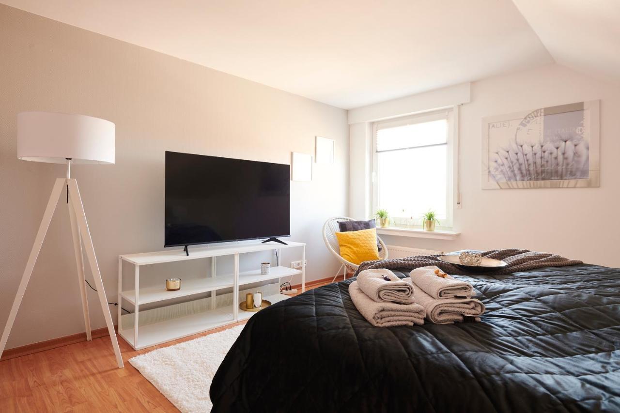 Grosszuegig & Stilvoll Parkplatz ,Ruhige Lage, 5 Personen, Langzeit Apartment Падерборн Екстериор снимка