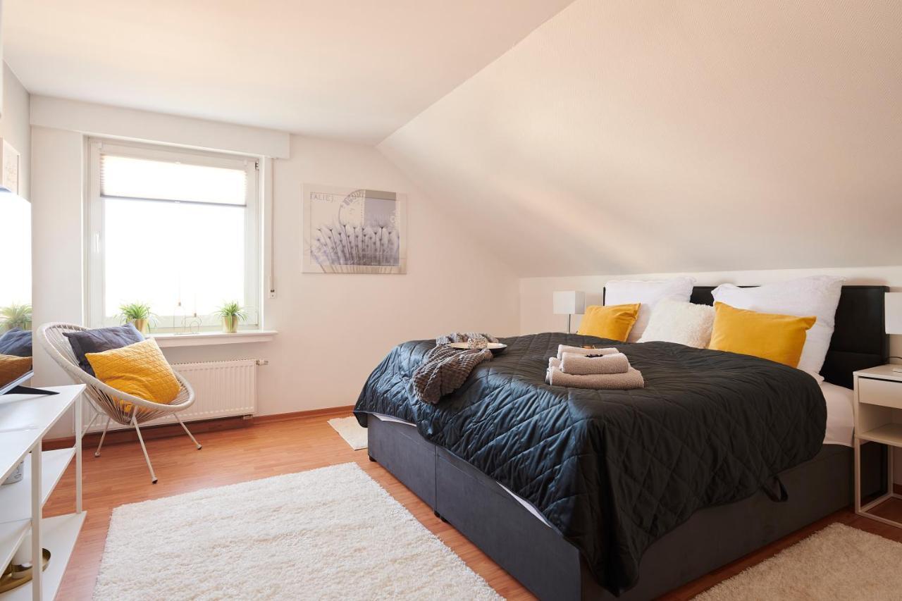 Grosszuegig & Stilvoll Parkplatz ,Ruhige Lage, 5 Personen, Langzeit Apartment Падерборн Екстериор снимка